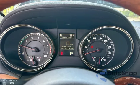 2013 Jeep Grand Cherokee Overland из США, поврежденный, VIN 1C4RJFCT4DC615166